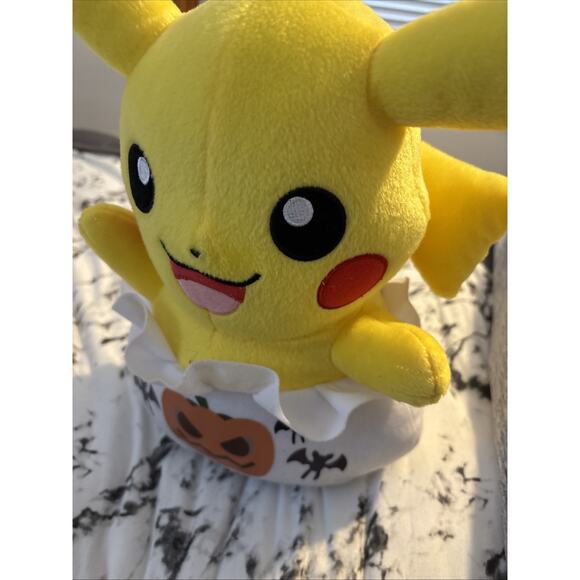 RARE Pokemon Pikachu Halloween Pumpkin Plush from Japan - Picture 6 of 8